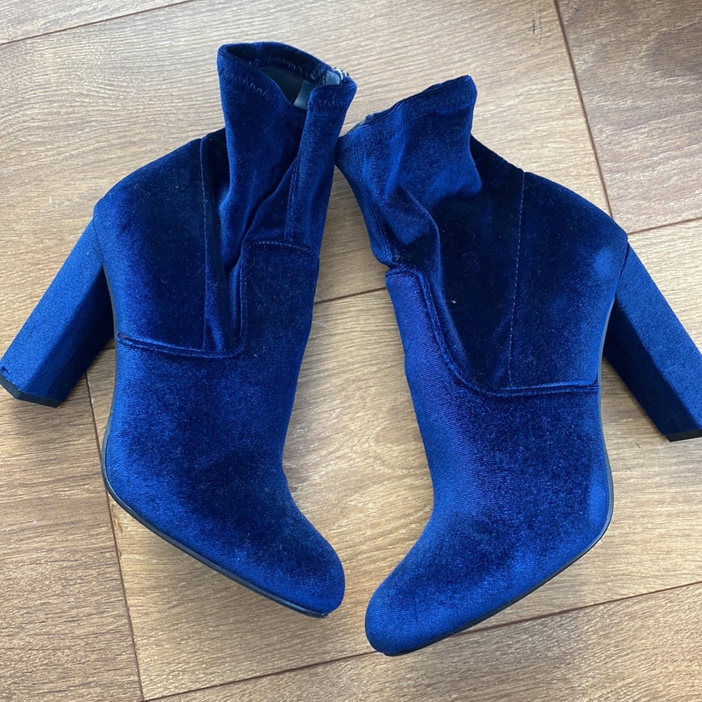 Steve Madden Navy Velvet Block Heel Booties - Picture 2 of 5